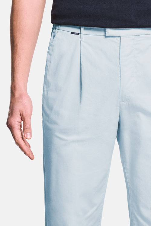 Avenues * The Classic Chinos